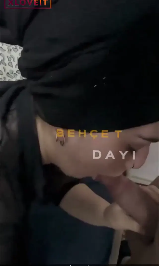 Asel — Asel ifşa OnlyFans Türbanlı Sakso Porno · sahne 1