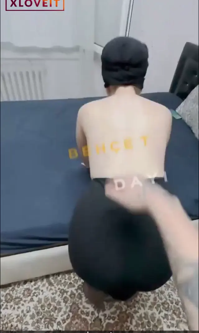 Asel — Asel ifşa OnlyFans Türbanlı Sakso Porno · sahne 2