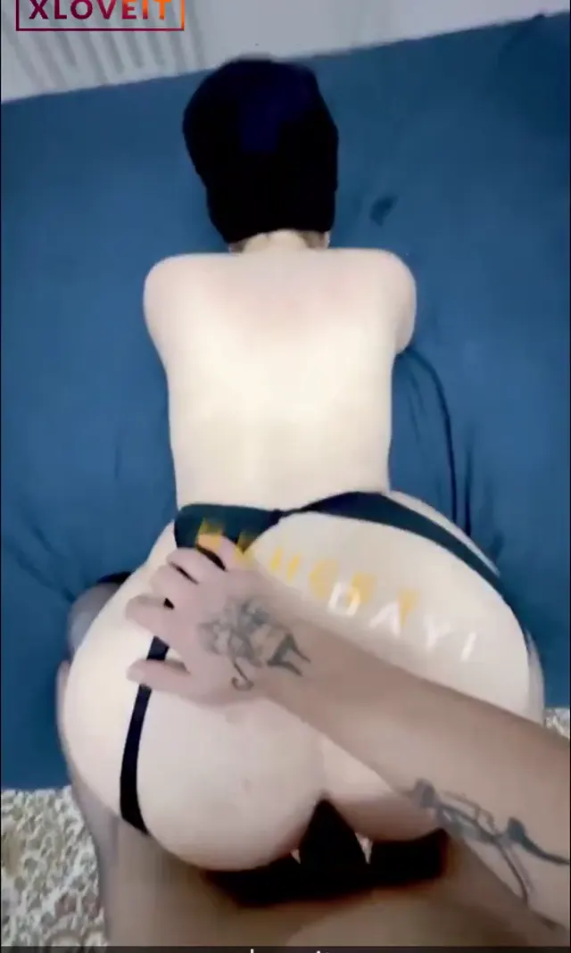 Asel — Asel ifşa OnlyFans Türbanlı Sakso Porno · sahne 3