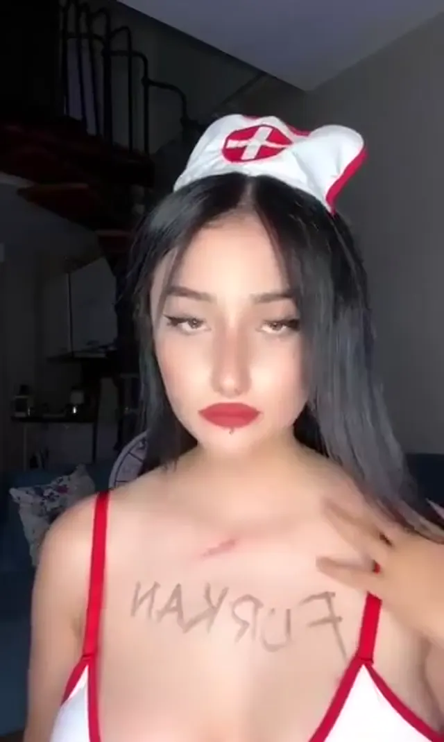 Asteria ifşa Hemşire kostümlü yayın seyret — Asteria — Canlı Yayınlar · sahne 3