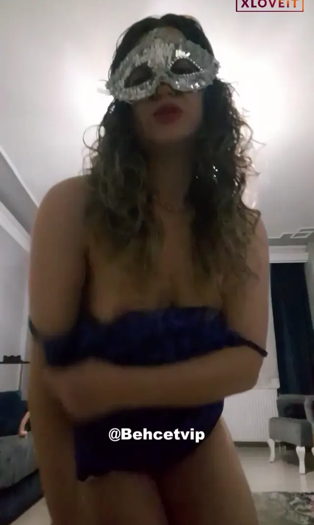 Ateşli Deren ifşa Nude yayın videosu — Canlı Yayınlar · sahne 2