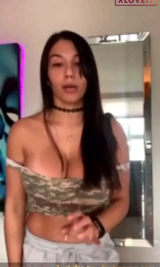 Ayla Günsüz ifşa Sexy Kıbrıslı hatundan kalça show seyret — Ayla Günsüz — Canlı Yayınlar · sahne 2