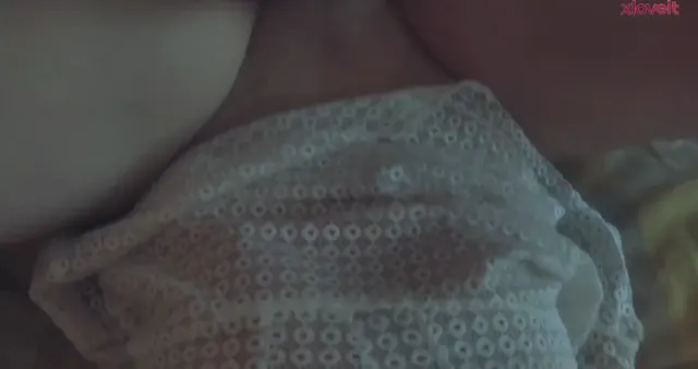 Azeri Mr Boy — Azeri Porno Mr Boy olgun dar amlı hatunla sex yaptı · sahne 3