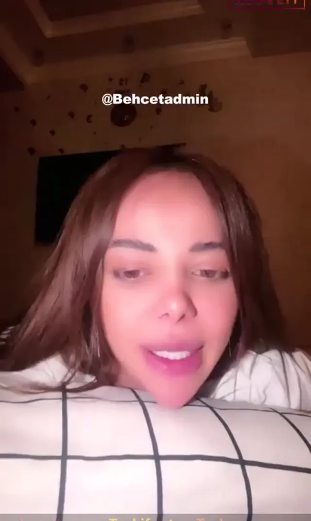 Babe — Babe ifşa Güzel kız dayanamayıp meme amcık gösterdi · sahne 3