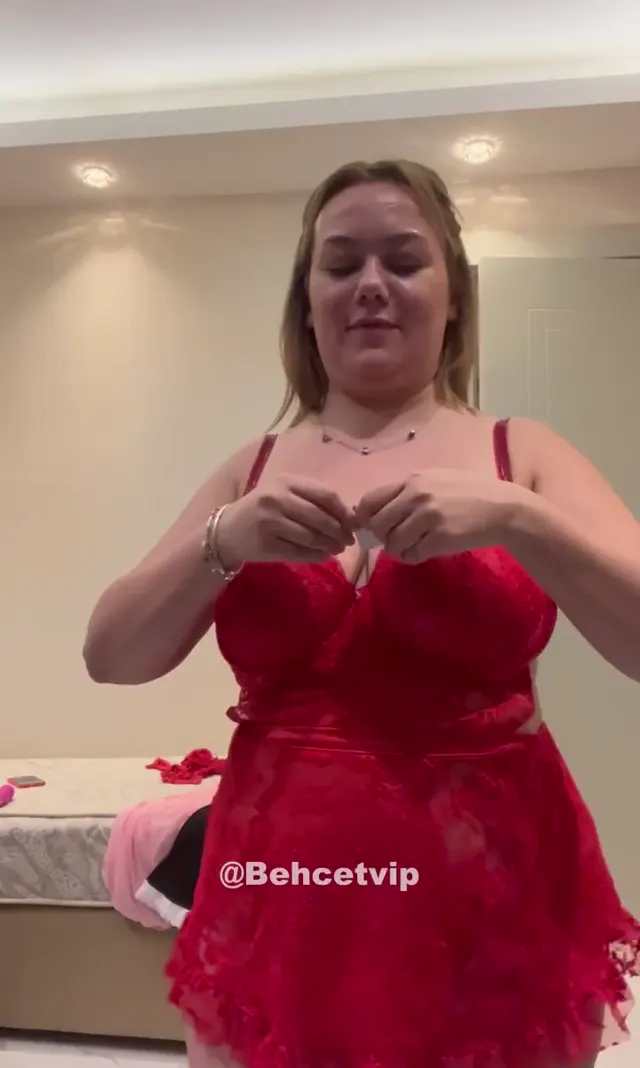 Balkız Özge — Balkız Özge ifşa Hunharca dildo sapladı · sahne 1