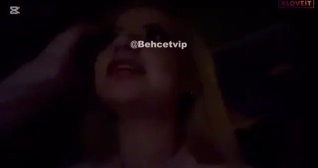 Balkız Özge — Balkız Özge ifşa Sikişe giderken arabada video çekti · sahne 1