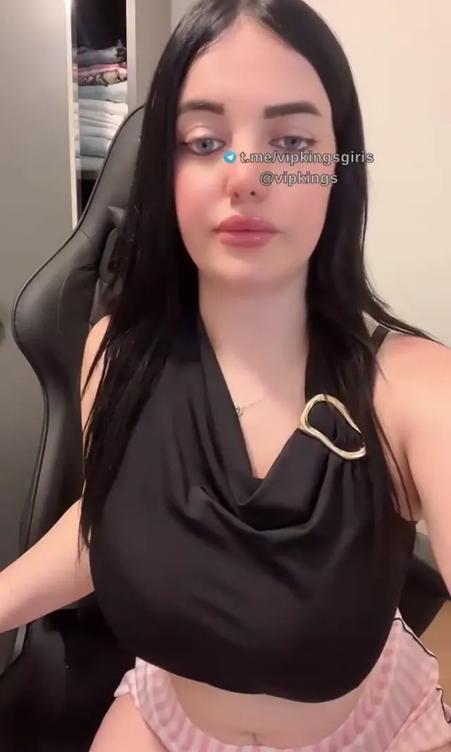 Bigo Alara ifşa Büyük memeli kızın videosu — Alara — Canlı Yayınlar · sahne 3