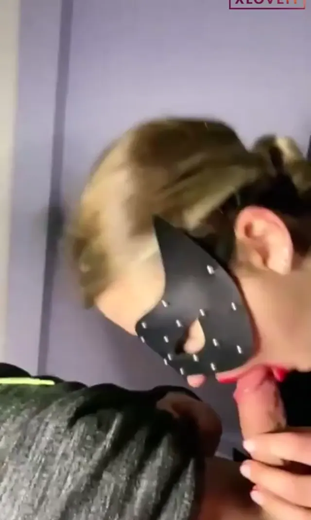 Canlı Seks Öykü saksko çekip sex yaptı — Mobil Porno · sahne 1
