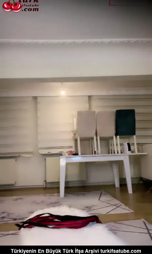 Dildo Ile Jartiyerli Bayanin Gundemi Dominate Ediyor — Türk ifşa · sahne 1