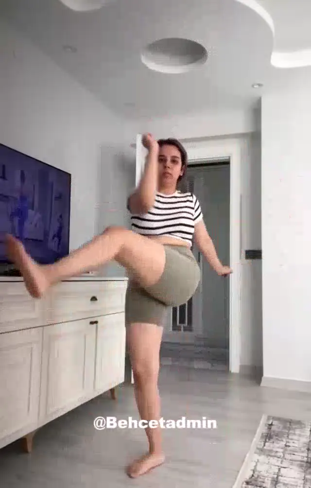 Ebru Gezen ifşa Katıl Youtube Part 1 — Ebru Gezen — Bedava Porno · sahne 2