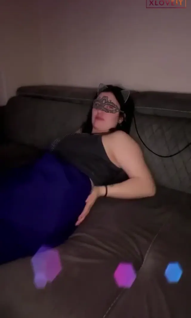 Ekin ifşa Balık etli kızın yayın videosu — Canlı Yayınlar · sahne 2