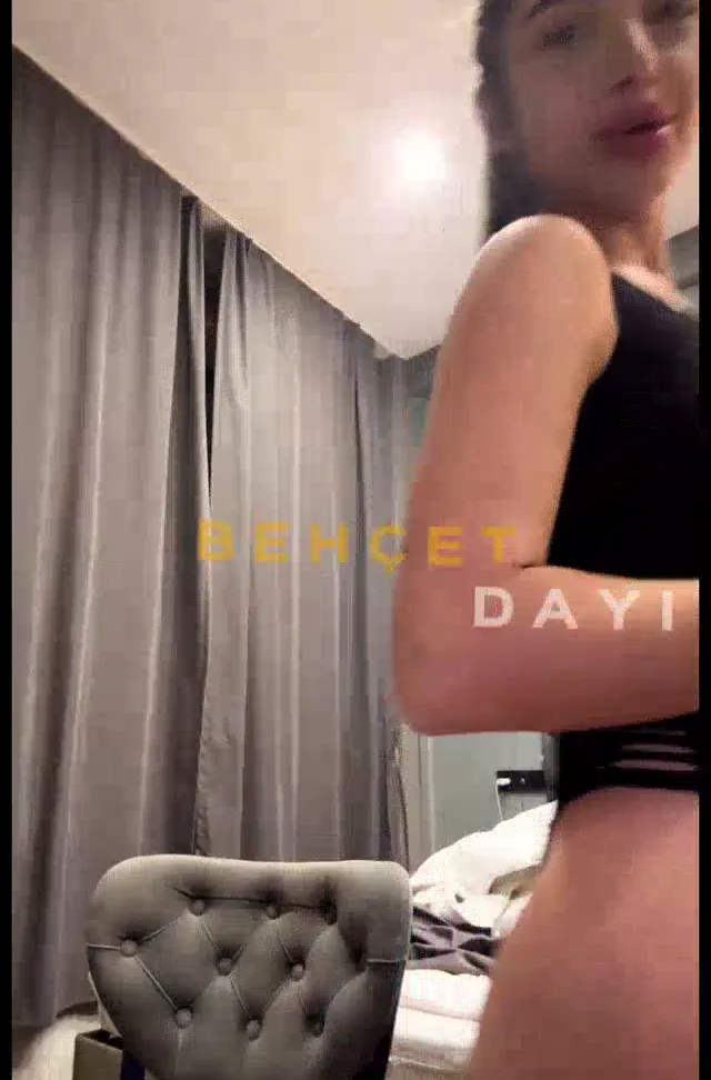 Elanur Ayan ifşa Kıyafetin altından memeler fora — Elanur Ayan — Bedava Porno · sahne 1