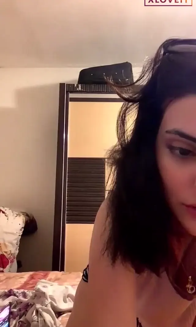 Elif Aden ifşa Gecenin bi yarısı kuduruk kızlar — Tango Aden — Canlı Yayınlar · sahne 1