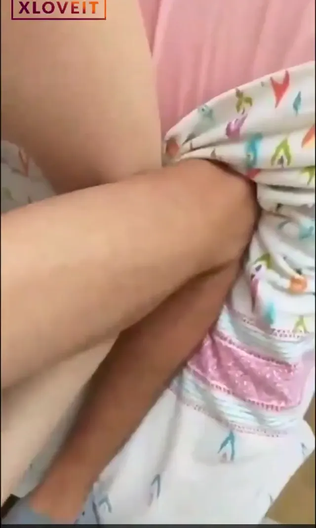 Genç sekreterini maaşına zam için sikiyor — Amatör Porno · sahne 3