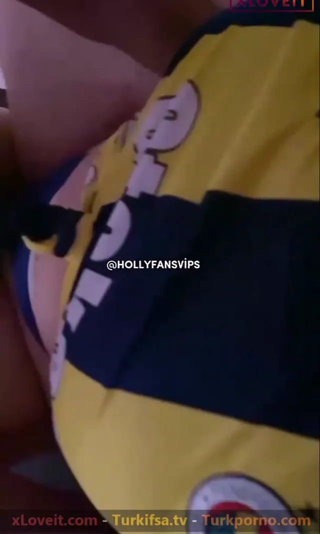 HD Grup Sikiş 2 Cimbomlu Hottie Kittyy Fenerli hard siktiler — Hottie Kittyy — Konulu Porno · sahne 3