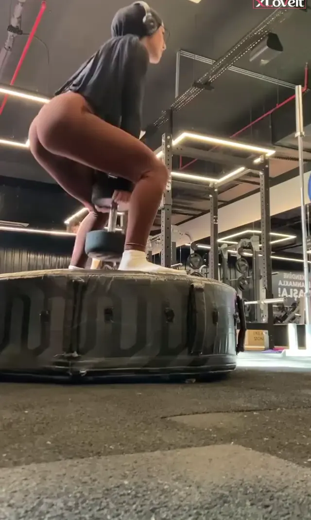 Eda Taş — instagram Eda Taş ifşa Türbanlıdan seksi videolar · sahne 3