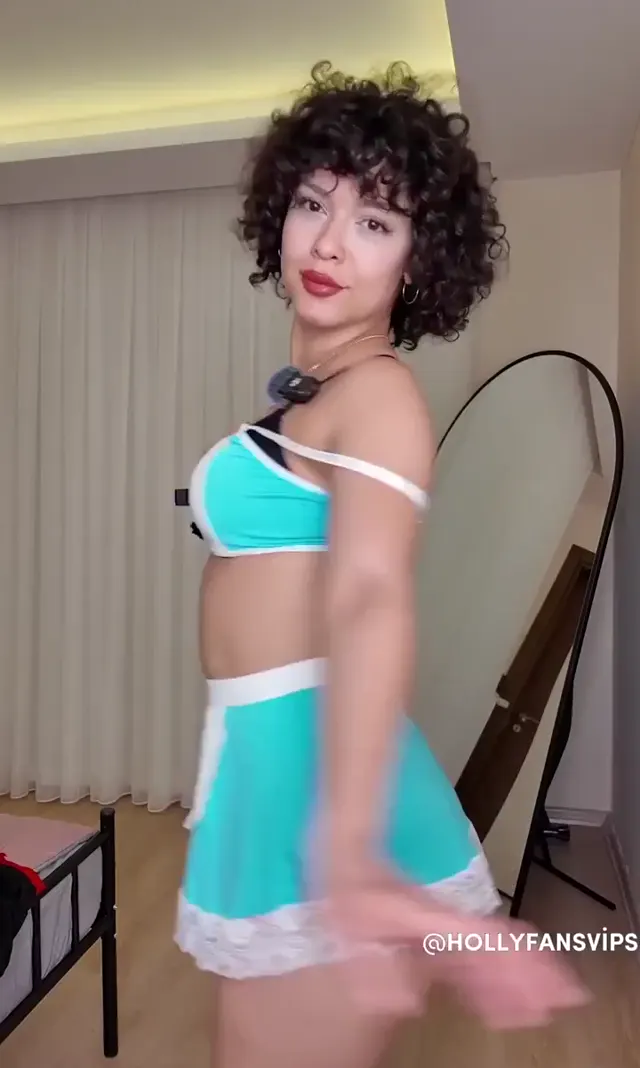 Jüpiter nude Seksi hatun sex kostümlerini karşınızda denedi — Jüpiter — Türk ifşa · sahne 1