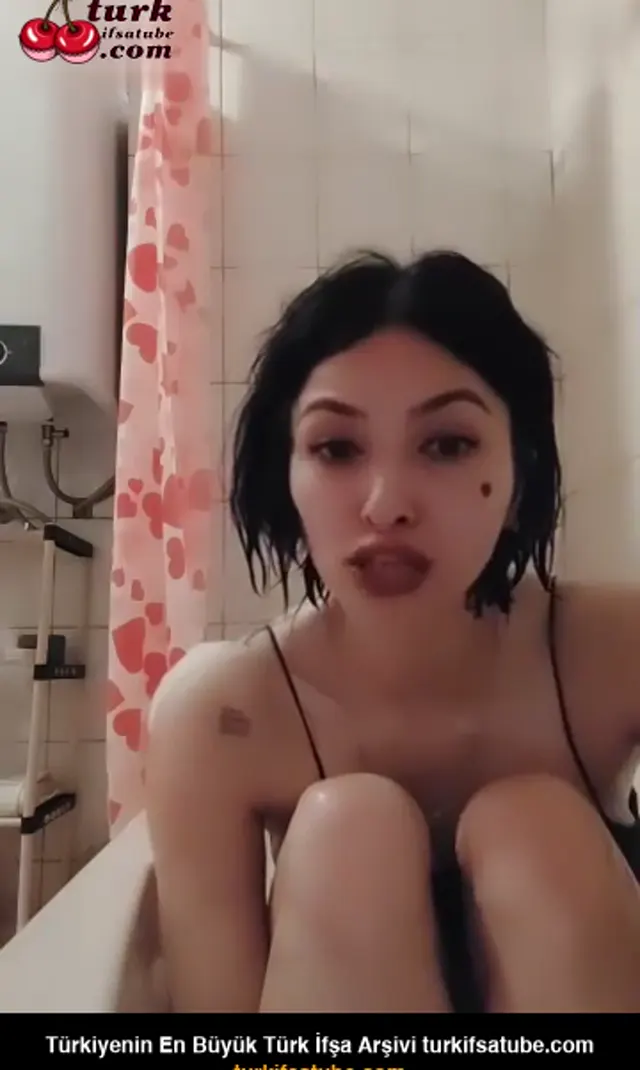 Kadinin Kuvet Su Ifsasi Seksi Tango Dansi — Türk ifşa · sahne 2