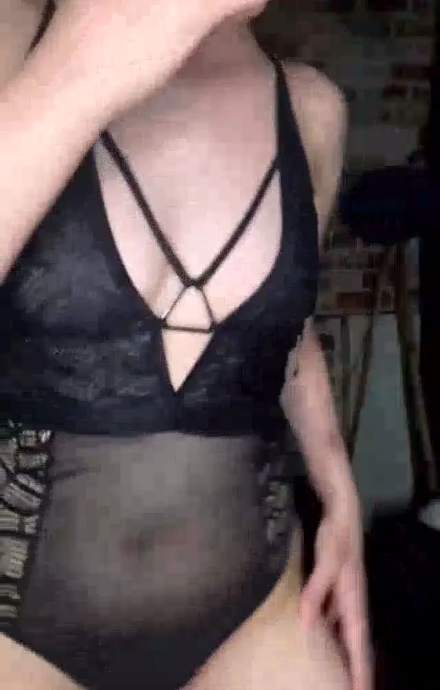 Lara — Lara ifşa Sexy kızlar nude yayın yaptı · sahne 2
