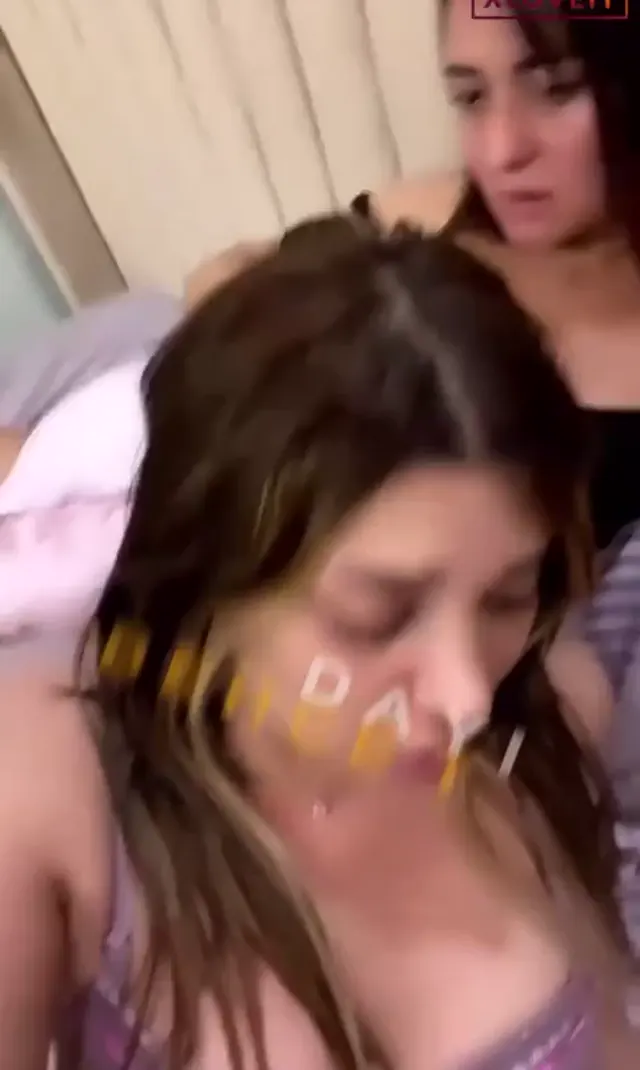 Meley — Meley ifşa 2 azgın kaşarın canlı yayınını seyret · sahne 3