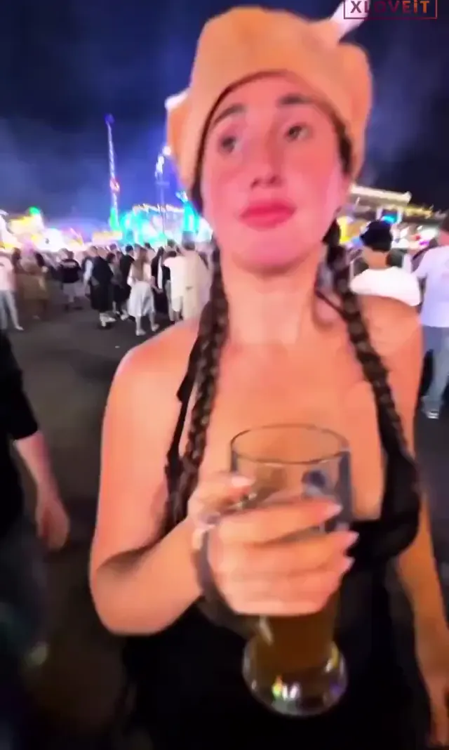 Melike Bulu Cankurt — Melike Bulu Cankurt ifşa Fenoman çadırcı nude videoları · sahne 2