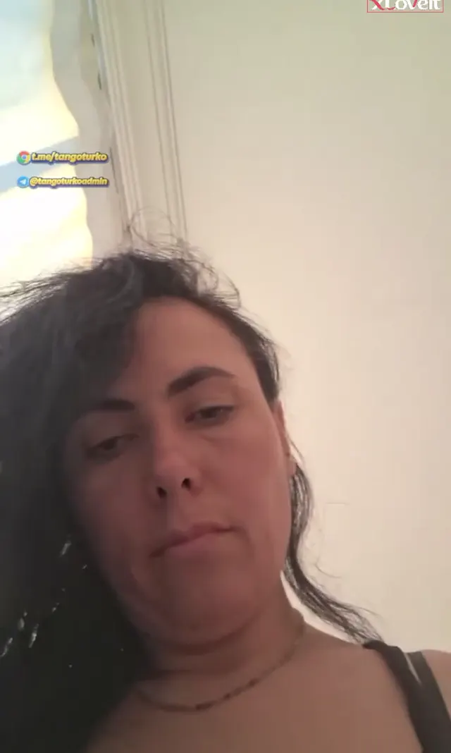 Müjgan ifşa Türbanlı dışarı çıkmak için giyindi — Canlı Yayınlar · sahne 1