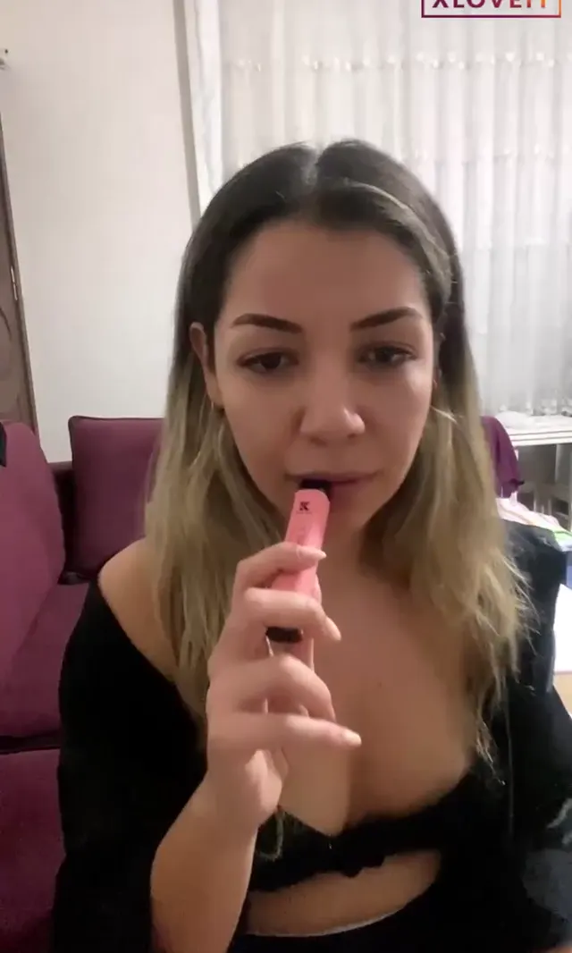 Selay — Selay ifşa Çıtır kızdan gömlekli yayın seyret · sahne 3