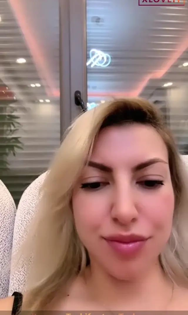 Suziş ifşa At gibi karıdan külotlu çoraplı yayın — Canlı Yayınlar · sahne 1