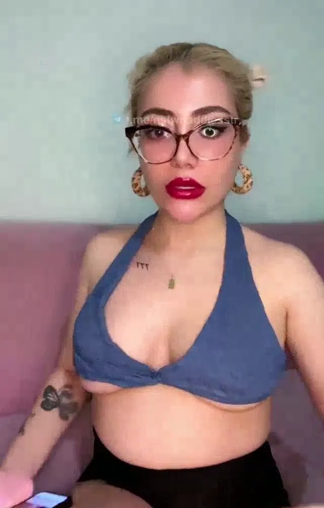 Tango Açelyanız — Tango Açelyanız ifşa nude canlı yayın videosu · sahne 1