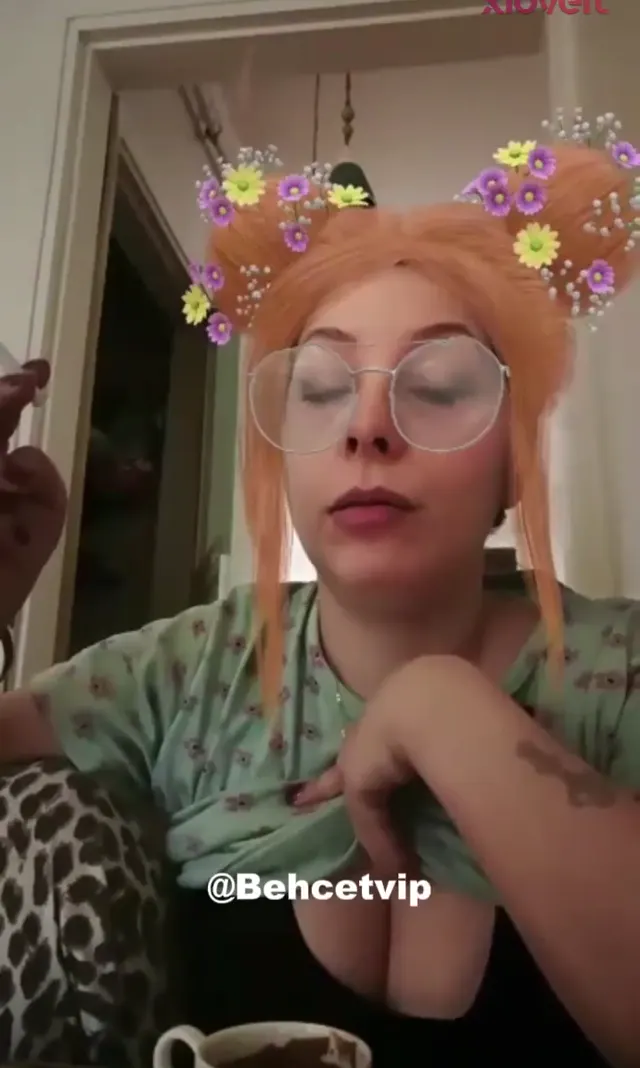 Tango Bahar — Tango Bahar ifşa Yayında izleyenlee meme açtı · sahne 2