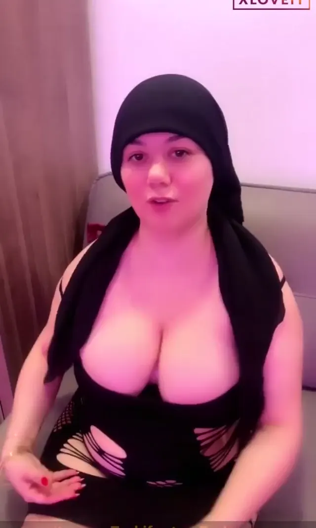 Balkız — Tango Balkız ifşa Türbanlı şişman kızın yayını · sahne 3