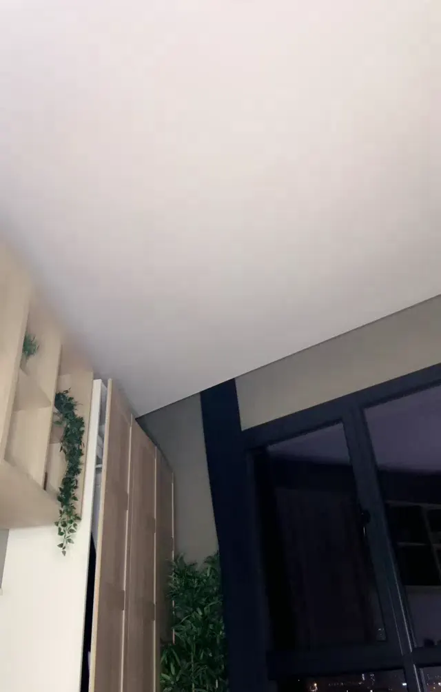 Tango BenPoine ifşa Sexy iç çamaşırlarıyla canlı show yaptı — Tango Poine — Bedava Porno · sahne 1