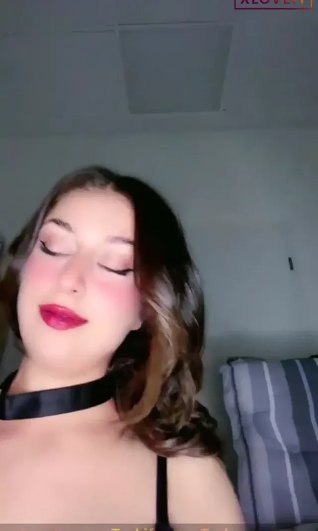 Tango Cansu ifşa Boynunda tasmayla kalça show — Tango Cansu — Canlı Yayınlar · sahne 2