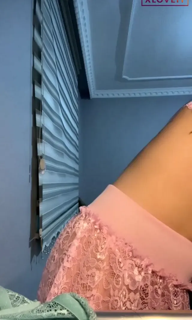 Tango Deniz — Tango Deniz ifşa Geceliğiyle canlı yayın yaptı · sahne 3
