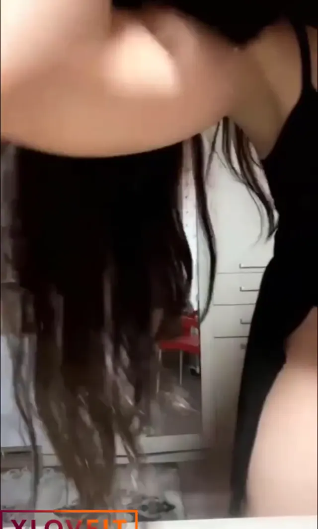 Tango Ecem — Tango Ecem ifşa Siyah geceliğiyle yayında · sahne 2