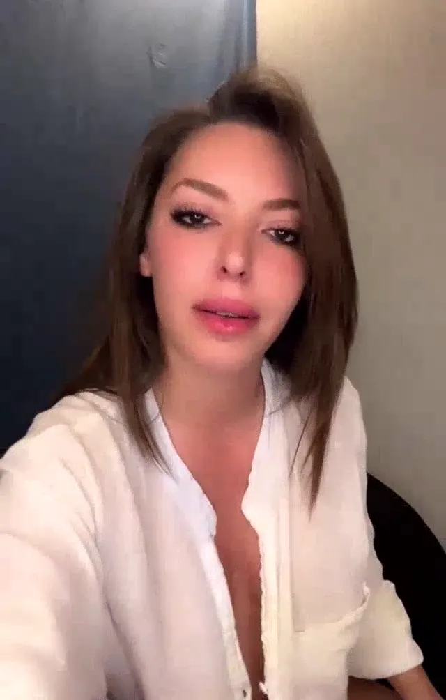 Tango Gece — Tango Gece ifşa Ateşli hatundan sexy yayın · sahne 1