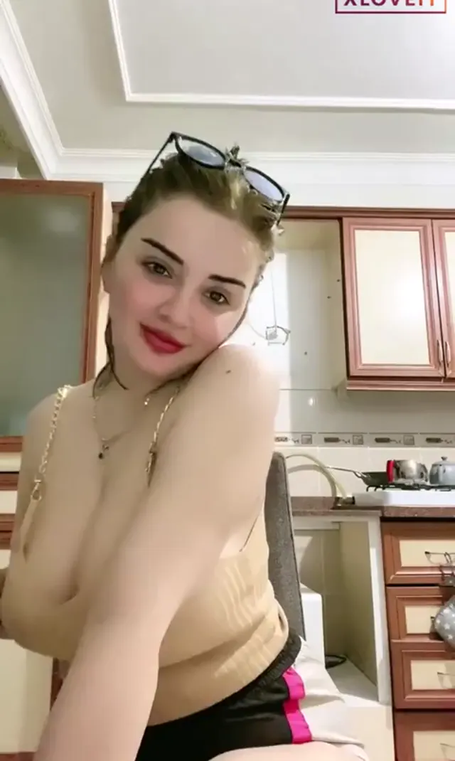 Tango Gizem ifşa Büyük göğüslü kızın canlı yayını — Tango Gizem — Canlı Yayınlar · sahne 3