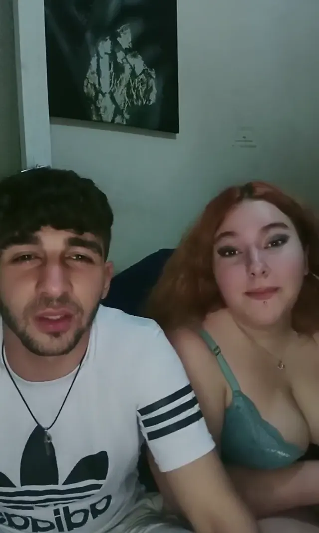 Tango Pisicik ifşa Annesinin yanında yayın açtı — Tango Pisicik — Canlı Yayınlar · sahne 1