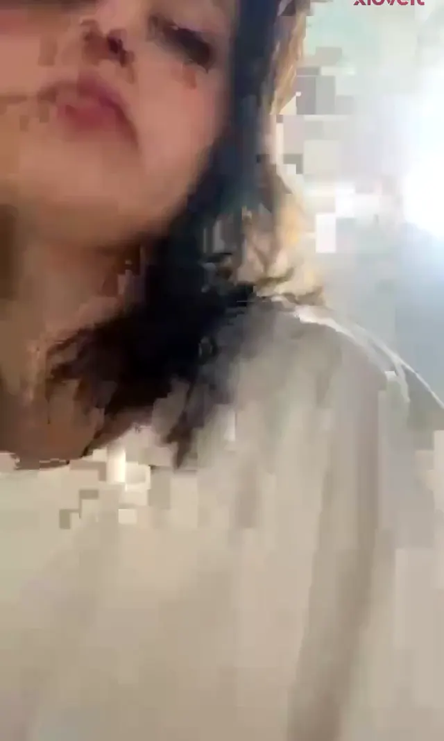 Süt — Tango Süt ifşa Kısa boylu kızdan video seyret · sahne 1