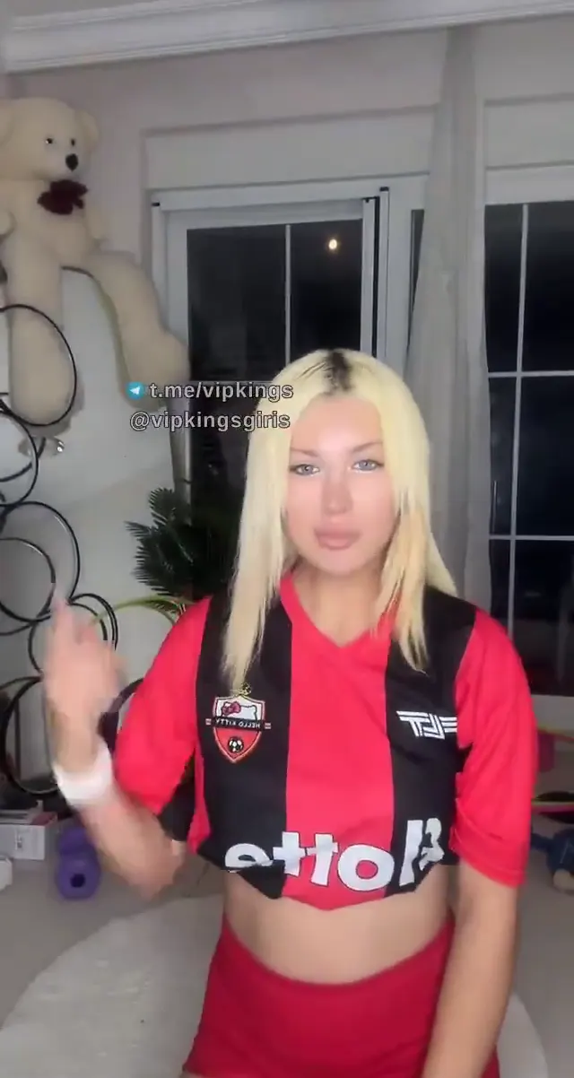 Tiktok Misshoca ifşa Sarışın çıtırdan 1 saatlik yayın — Tiktok Misshoca — Canlı Yayınlar · sahne 2