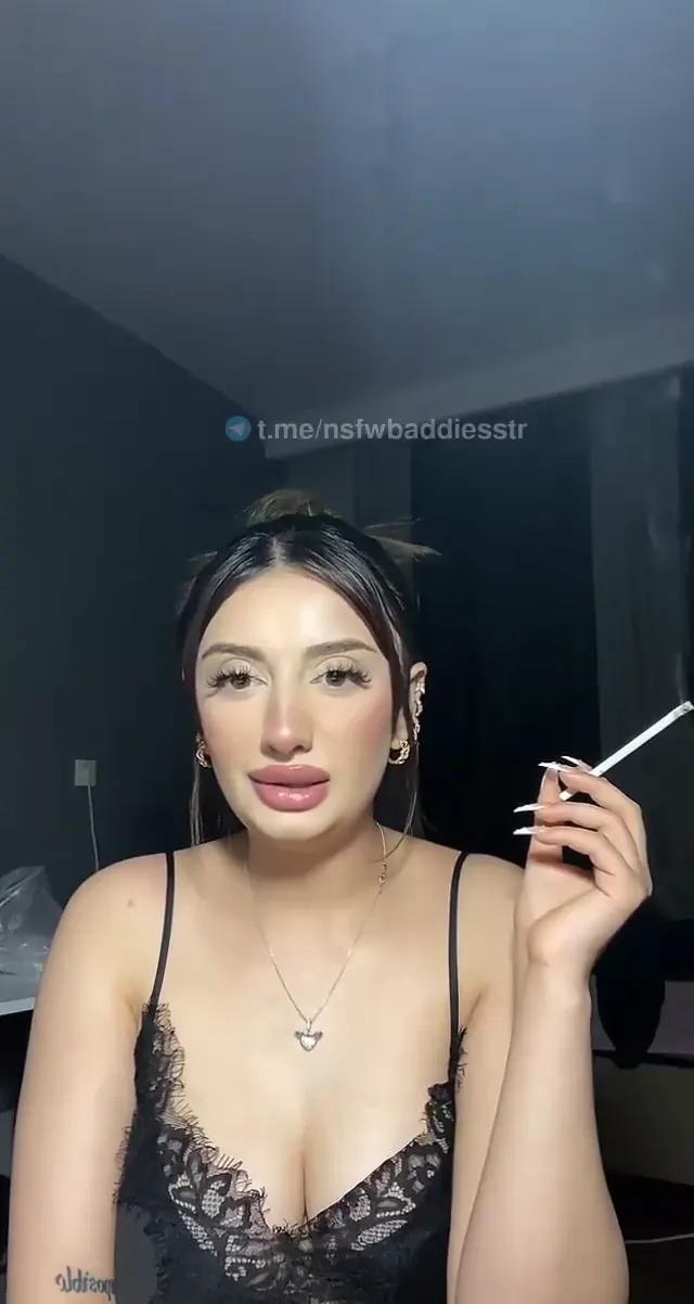 Tiktok Zln — Tiktok Zln ifşa Gecelikli canlı yayını · sahne 3