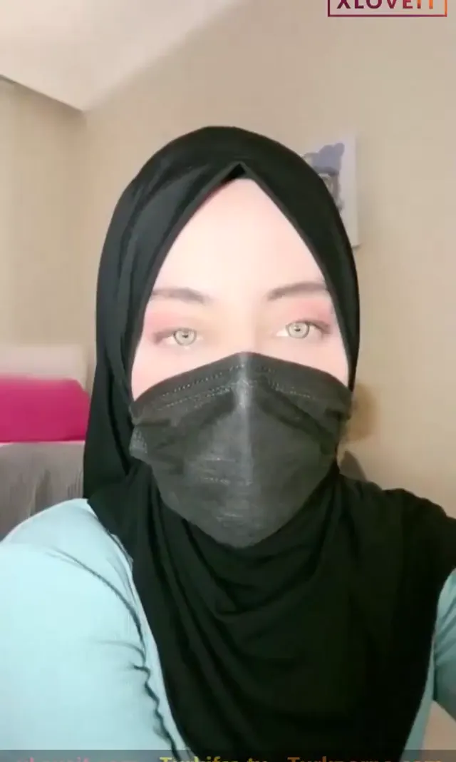 Türbanlı Boncuk ifşa Pijamalı yarım saatlik yayınını seyret — Türbanlı Boncuk — Canlı Yayınlar · sahne 3