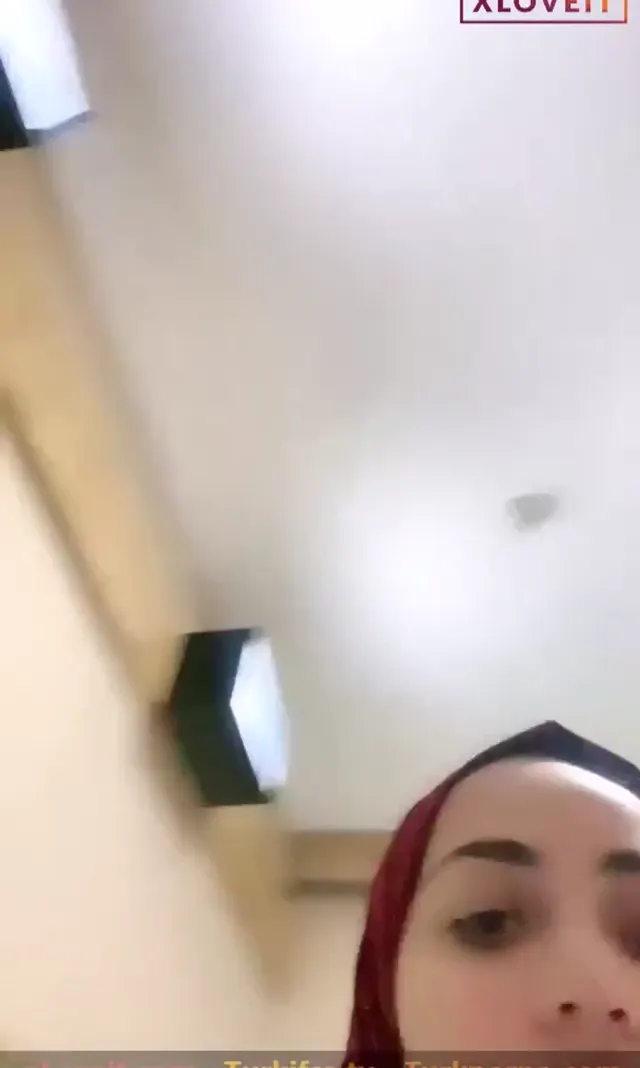 Türbanlı Porno Tango Donat sakso çekip dar amcığını siktirdi — Türbanlı Donat — Amatör Porno · sahne 1