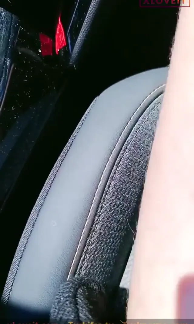 Türbanlı Sikiş Tango Donat arabanın arka koltuğunda siktirdi — Türbanlı Donat — Amatör Porno · sahne 1