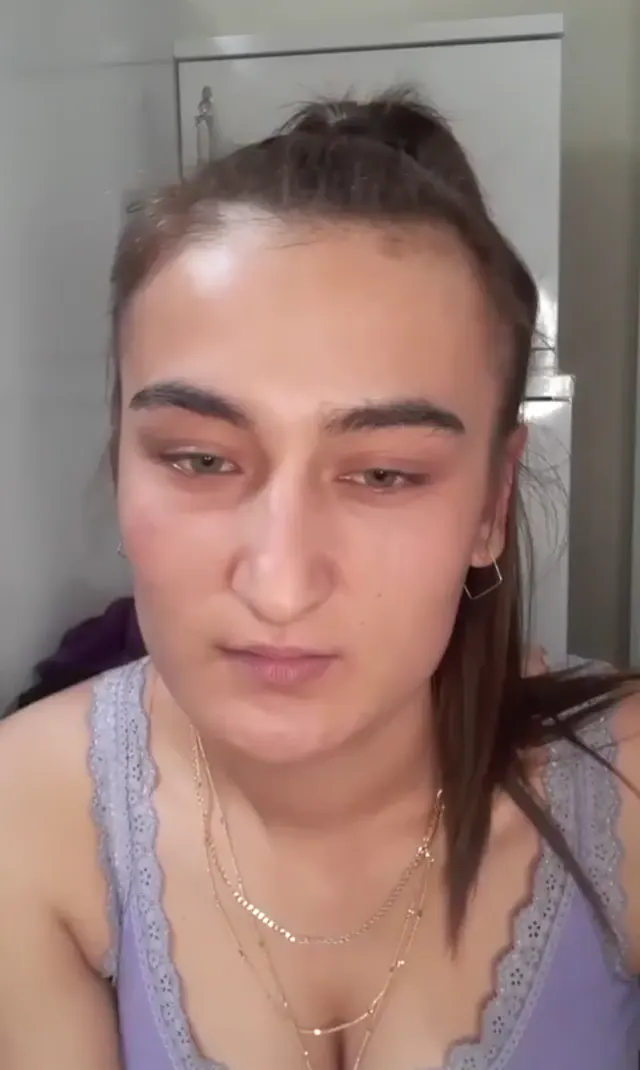 Zeynep ifşa Çakır gözlü kızın banyodaki yayınını seyret — Zeynep — Canlı Yayınlar · sahne 1