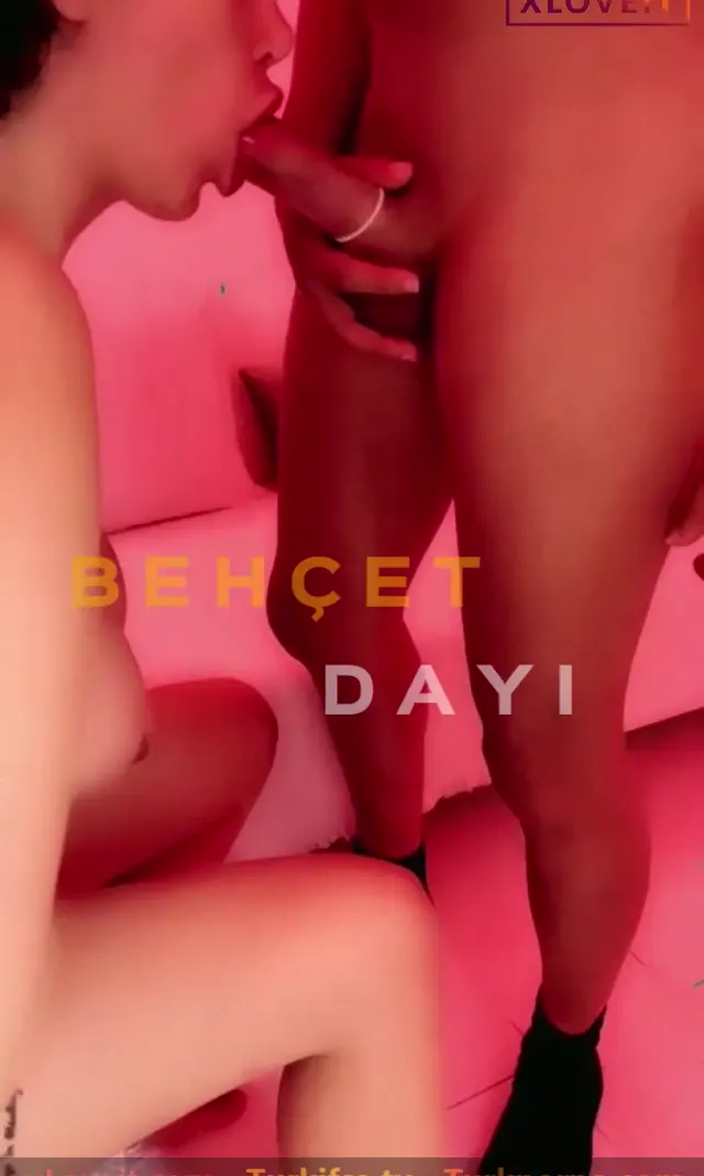 Olgun Sex ilçin karagöz yayında arkadaşını siktirdi — ilçin Karagöz — Amatör Porno · sahne 1