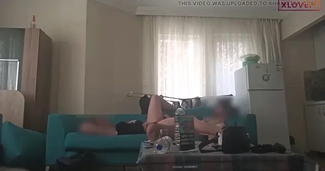 Ünili — Ünili Porno Öğrenci evinde sikişen genç sevgilileri seyret · sahne 2