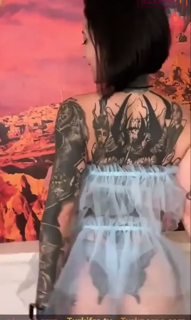 Yağmur Şimşek ifşa HD Sanat eseri gibi twerk — Yağmur Şimşek — Türk ifşa · sahne 1