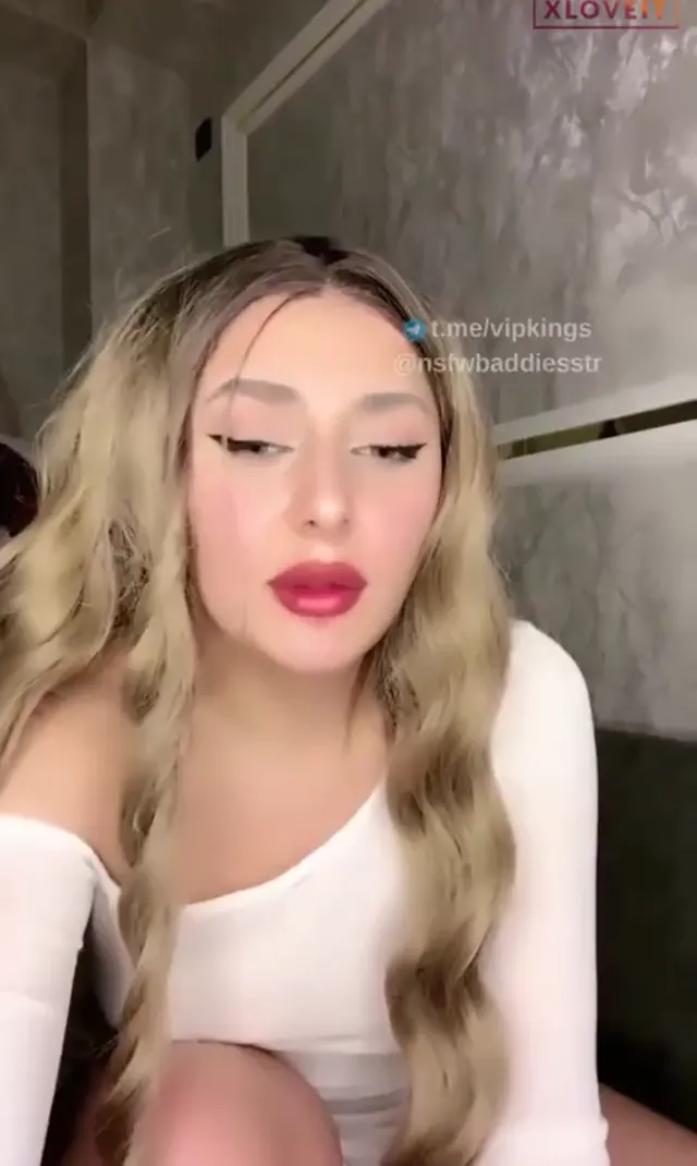 Zeynep ifşa TangoLive amcık showunu izle — Tango Zeynep — Canlı Yayınlar · sahne 1