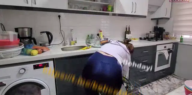 Zeynep Tümbek ifşa Katıl Youtube Part 121 seyret — Zeynep Tümbek — Bedava Porno · sahne 1